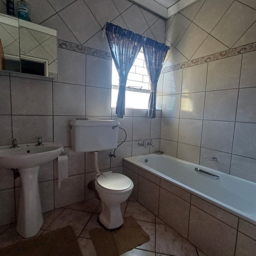 3 Bedroom Property for Sale in La Hoff North West
